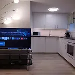 Kjellerleilighet I Fana Til Leie-med Gratis Parkering Og Mange Kollektiv Reisemuligheter Appartement *