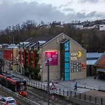 Appartement Kjellerleilighet I Fana Til Leie-med Gratis Parkering Og Mange Kollektiv Reisemuligheter *