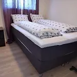 Appartement Kjellerleilighet I Fana Til Leie-med Gratis Parkering Og Mange Kollektiv Reisemuligheter *