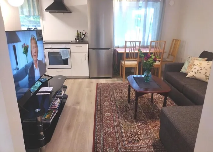 Kjellerleilighet I Fana Til Leie-med Gratis Parkering Og Mange Kollektiv Reisemuligheter Bergen