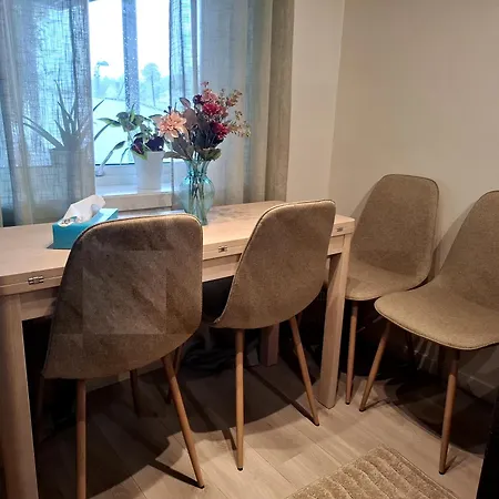 Appartamento Kjellerleilighet I Fana Til Leie-med Gratis Parkering Og Mange Kollektiv Reisemuligheter *