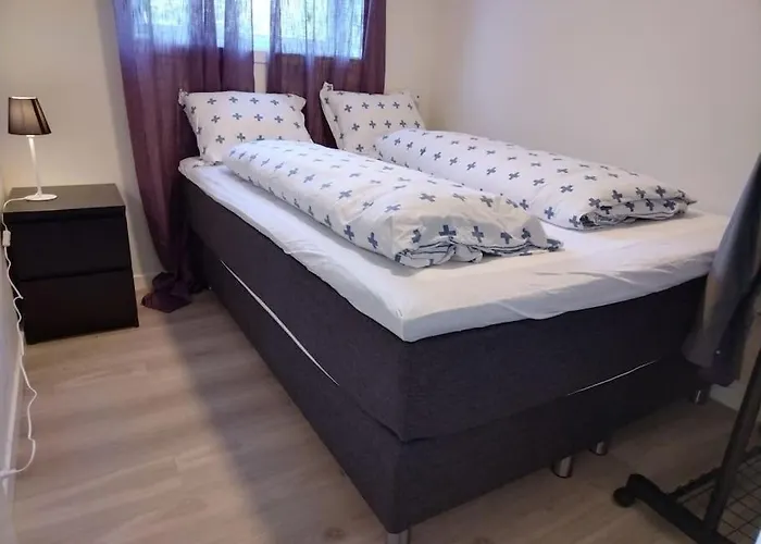 Apartman Kjellerleilighet I Fana Til Leie-med Gratis Parkering Og Mange Kollektiv Reisemuligheter *