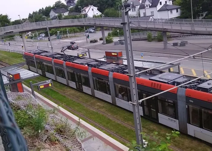 Kjellerleilighet I Fana Til Leie-med Gratis Parkering Og Mange Kollektiv Reisemuligheter Apartman Bergen