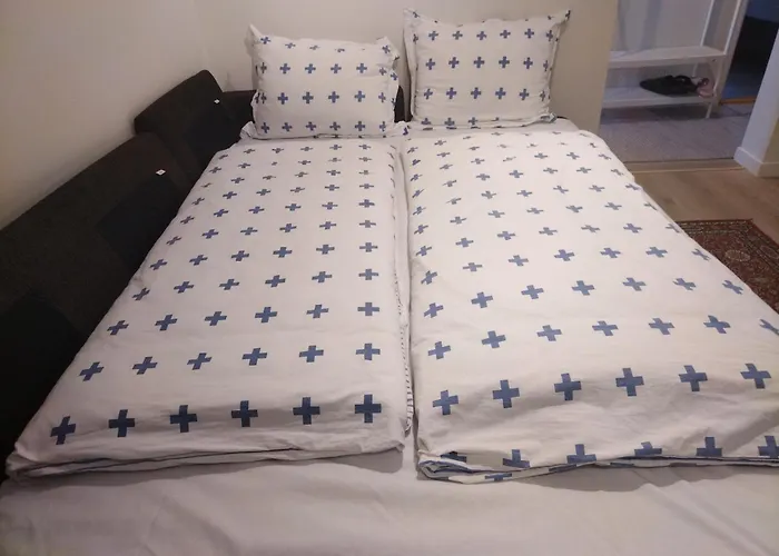 Kjellerleilighet I Fana Til Leie-med Gratis Parkering Og Mange Kollektiv Reisemuligheter Apartman